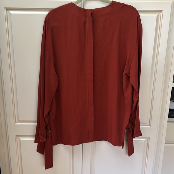 Zara woman’s top. Long sleeve; size M - Picture 3 of 4